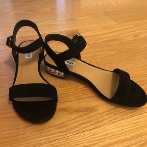 Steve Madden Cashmere Black Suede Sandals (7.5)